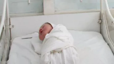 Satu Mare: Sugar depistat cu droguri în sânge după ce a fost alăptat de mama consumatoare de canabis