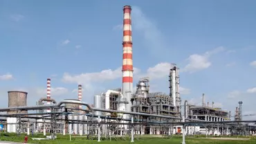 Conducerea Lukoil va decide până vineri dacă va închide rafinăria din Ploiești