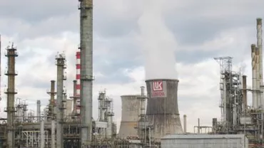 Garda de Mediu Prahova: Lukoil reia activitatea la rafinăria din Ploiești