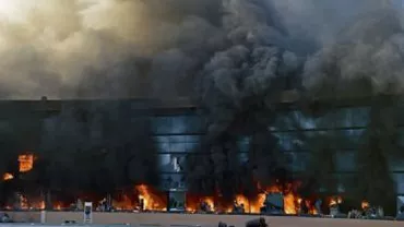 Sediul Guvernului statului Guerrero, incendiat de manifestanți: Se cere găsirea studenților dispăruți