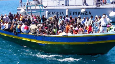 Constanţa: Ambarcațiune cu circa 100 de migranți, interceptată în apele teritoriale românești