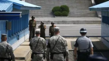 Oficiali militari din cele două Corei s-au reunit pentru prima dată în ultimii șapte ani