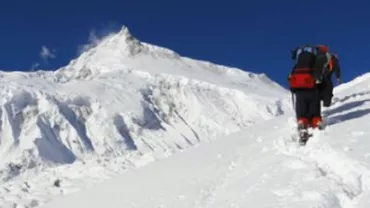 Încă trei cadavre au fost găsite după viscolul din Himalaya