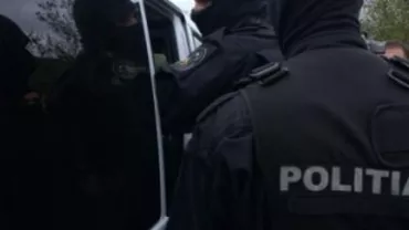 110 percheziţii în Capitală şi în alte nouă judeţe la o grupare de evazioniști