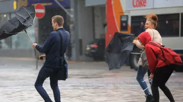 Uraganul Gonzalo se îndreaptă spre România: Superfurtuna a făcut ravagii în Marea Britanie