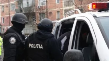 Percheziții în 18 localități din Satu Mare, la o grupare de traficanți de medicamente