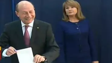 Traian Băsescu a votat la Colegiul A.D. Xenopol: Este momentul schimbării unui mod de a fi președinte (VIDEO)