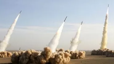 Un submarin care poate transporta rachete balistice a fost lansat de Coreea de Nord