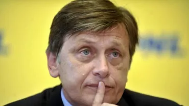 Crin Antonescu nu îi răspunde la telefon lui Klaus Iohannis, deși îl sună zilnic