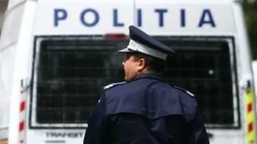 Călărași: Un bărbat care a lovit o elevă în timpul orei de curs a fost reținut de polițiști