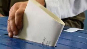 Meleșcanu și Stanoevici vor avea, miercuri, o întrevedere cu Comisia pentru românii din străinătate, pe tema votului din diaspora