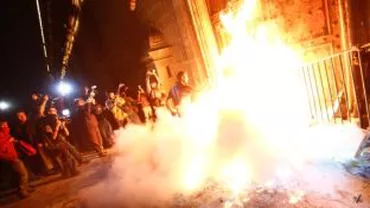 Mexic: Sediul partidului de guvernământ, incendiat în timpul unor proteste