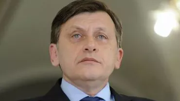 Crin Antonescu a votat cu o oră mai devreme decât momentul anunțat de PNL