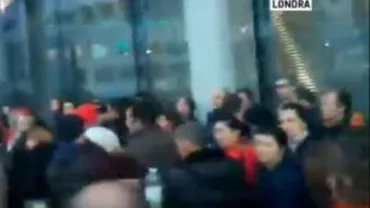 O femeie a leșinat la Londra, în timp ce aștepta să voteze