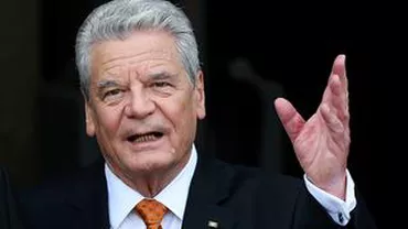 Preşedintele Germaniei, lovit în cap cu un ou aruncat spre omologul său ceh