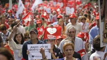 Manifestații la Madrid: Zeci de mii de spanioli au ieșit în stradă cerând restrângerea dreptului femeilor la avort