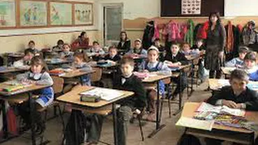 Argeş: Dosar penal în cazul unei învăţătoare acuzate că a bătut un băiat în timpul orelor