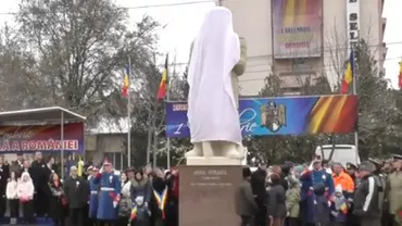 Cum s-au chinuit oficialităţile din Slobozia să dezvelească statuia lui Mihai Viteazul, de 1 Decembrie (VIDEO)