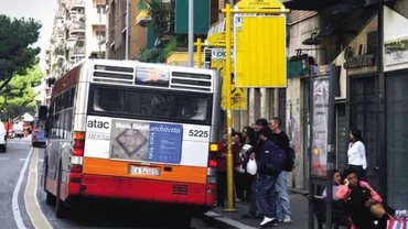 Italia: Opt carabinieri, răniţi uşor, după ce s-au bătut cu cinci români, într-un autobuz din Roma