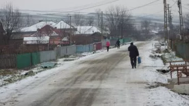 Comuna din România în care primarul se roagă de oameni să muncească: Localnicii trăiesc doar din ajutor social sau alocaţii