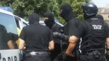 Percheziții la Spitalul Județean Pitești: Sunt vizate persoane suspectate de fals, delapidare și abuz în serviciu