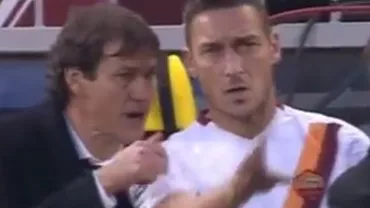 Francesco Totti nu a acceptat banderola de căpitan după ce a fost introdus în repriza a doua cu Genoa (VIDEO)