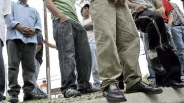 Serbia: 44 de imigranţi de origine afgană car eutrecut ilegal frontiera, reținuți de poliție