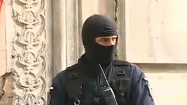 Percheziții DNA la domiciliul șefului SIPI Suceava: Comisarul și 5 polițiști, suspectați de favorizarea infractorului