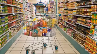 Câtă mâncare aruncă românii din tot ce cumpără de Sărbători