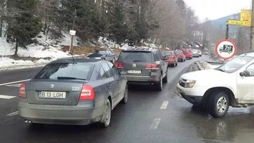 Trafic îngreunat pe DN1, spre munte: Coloană de 1,5 kilometri pe Valea Prahovei