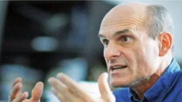 Cristian Tudor Popescu: Disecția zâmbetului pe care ni-l livrează actualul preşedinte dă de neant