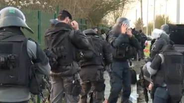 Noi imagini de la intervenția trupelor antitero asupra teroriștilor care au luat ostatici în Franța (VIDEO)