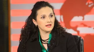 CSM amână luarea unei decizii în cazul fotografiilor în care Alina Bica apare alături de Elena Udrea