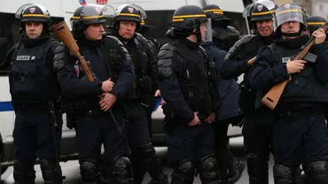 Paris: Două persoane au fost luate ostatice într-un oficiu poștal. Atacatorul a fost arestat