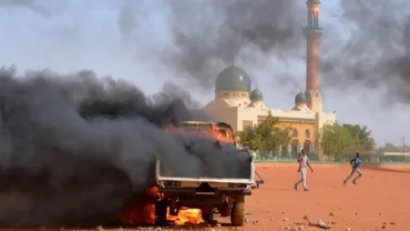 Niger: 45 de biserici, incendiate în timpul protestelor față de noi caricaturi cu Mahomed
