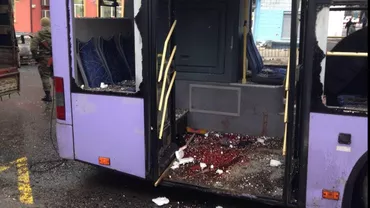 Ucraina: 13 persoane au murit după ce un obuz a explodat într-o stație de autobuz din Donețk