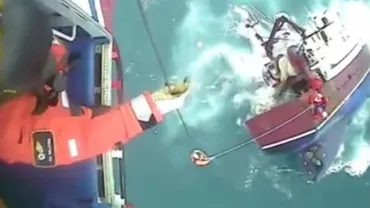 Paza de Coastă britanică a filmat salvarea a cinci pescari naufragiaţi, printre care și un român (VIDEO)