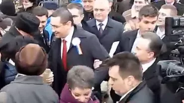 Victor Ponta, ”complimentat” la Iași: ”Frumosule, chiparosule! Ești mai frumos ca Mickey Mouse!” (VIDEO)