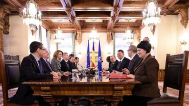 Klaus Iohannis le-a atras atenția jurnaliștilor de la Cotroceni că „au întârziat cinci minute” (VIDEO)