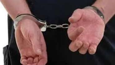 Constanța: Un profesor de la Facultatea de farmacie a fost reținut după ce a luat mită 200.000 euro pentru a promova un student grec