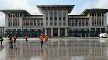Individ înarmat, arestat în faţa biroului preşedintelui Turciei, după ce a aruncat o grenadă