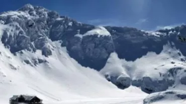 Bușteni: Turistul căzut într-o prăpastie din Masivul Bucegi, condus în siguranță până în stațiune