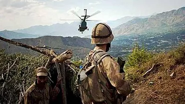 Pakistan: Cel puţin 31 de insurgenţi au fost ucişi în urma unor raiduri aeriene ale armatei