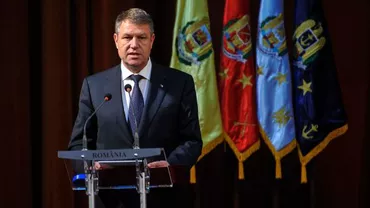 Președintele Klaus Iohannis, la Patinoarul Dunărea, pentru a o susține pe Simona Halep (VIDEO)