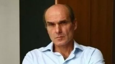 Cristian Tudor Popescu: Iohannis a venit la Galaţi pentru tenis, pentru sportul românesc, sau ca să-şi lipească imaginea de cea a Simonei Halep?