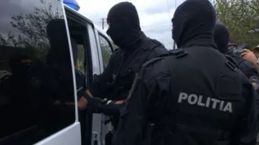 Percheziții la sediul unor firme și domicilii din Brașov: Suspiciuni de evaziune fiscală și spălare de bani, cu prejudiciu de aproape 10 milioane lei