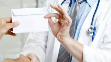 Sondaj referitor la percepția asupra corupției din Sănătate: Peste 50% dintre respondenți au oferit voluntar ”atenții” personalului medical