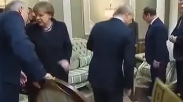 Președintele Rusiei, ținta glumelor pe internet. Lukașenko pare că-i trage scaunul lui Putin  (VIDEO)