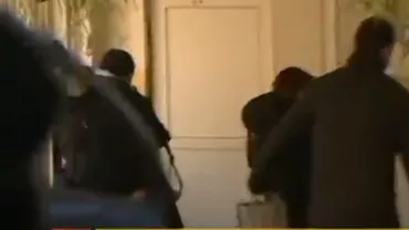Elena Udrea, vizitată în arest de mama ei (VIDEO)
