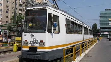 Un bărbat a fost călcat de tramvai în cartierul Rahova din București: Victima a fost transportată de urgență la spital